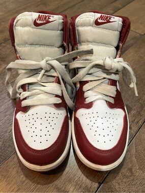 Nike Air Jordan an 1 Kids High-Top Sneakers in White and Red 2Y